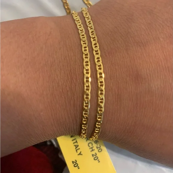 COPY - 10kt Gold Mariner Link Chain - 2.5mm - 20